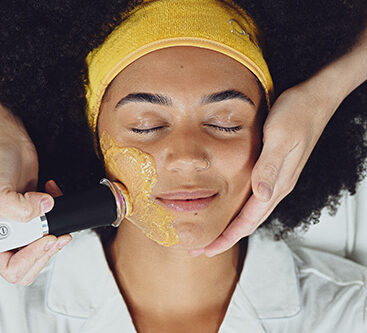 OxyGeneo Glam Pure Gold Facial